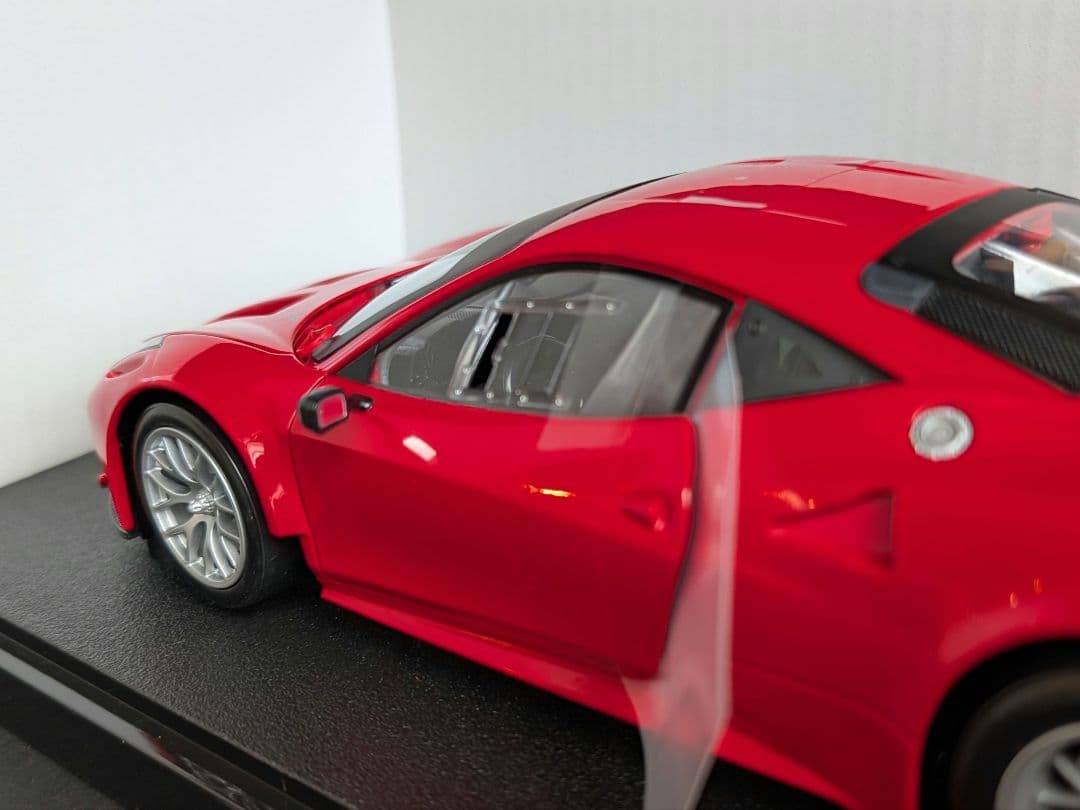 ホットウィール 1/18 FERRARI 458 ITALIA GT2