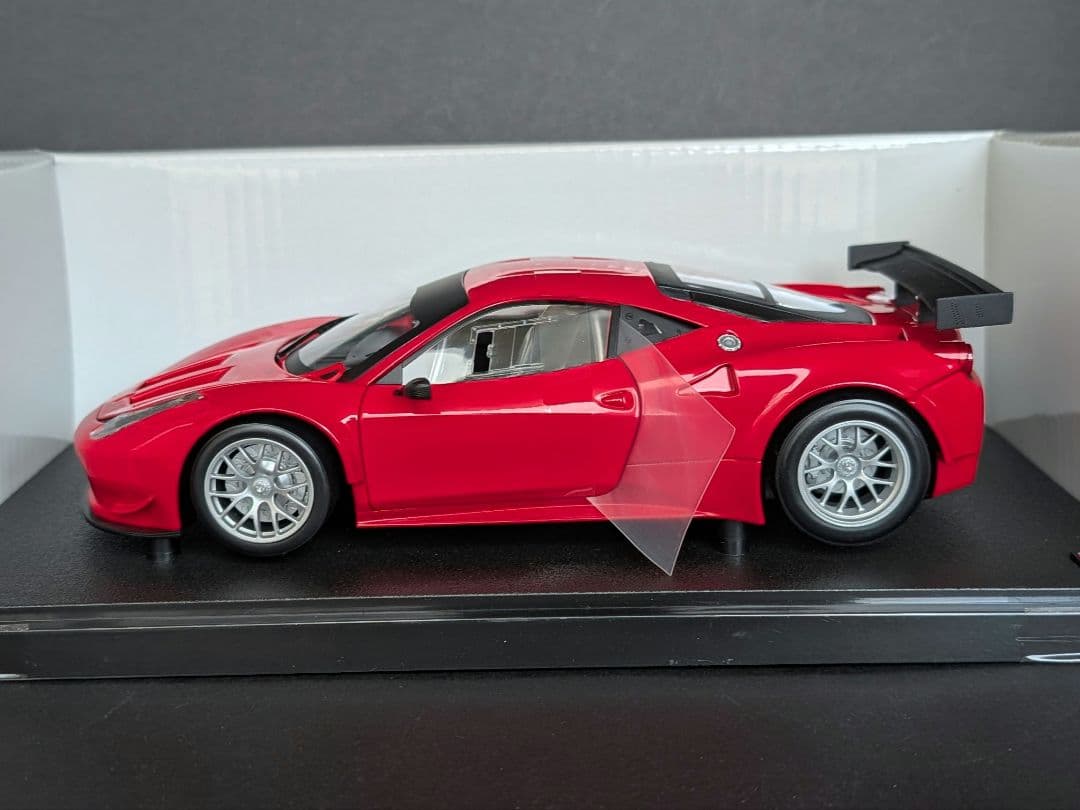 ホットウィール 1/18 FERRARI 458 ITALIA GT2