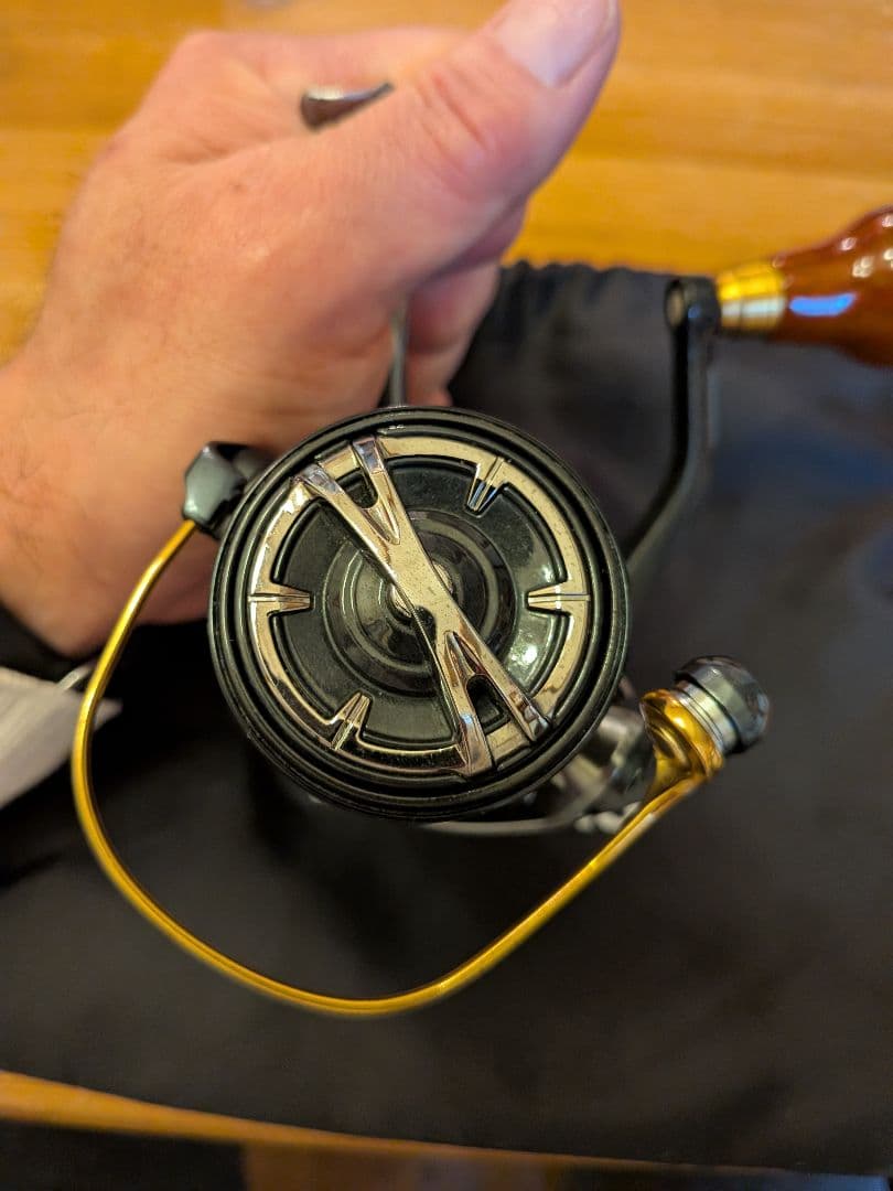 値下げ SHIMANO 16Vanquish C3000HG スピニングリール