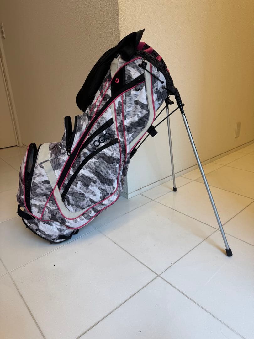週末限定値下げ！　 OGIO スタンド式キャディバック　オジオ　キャディバック
