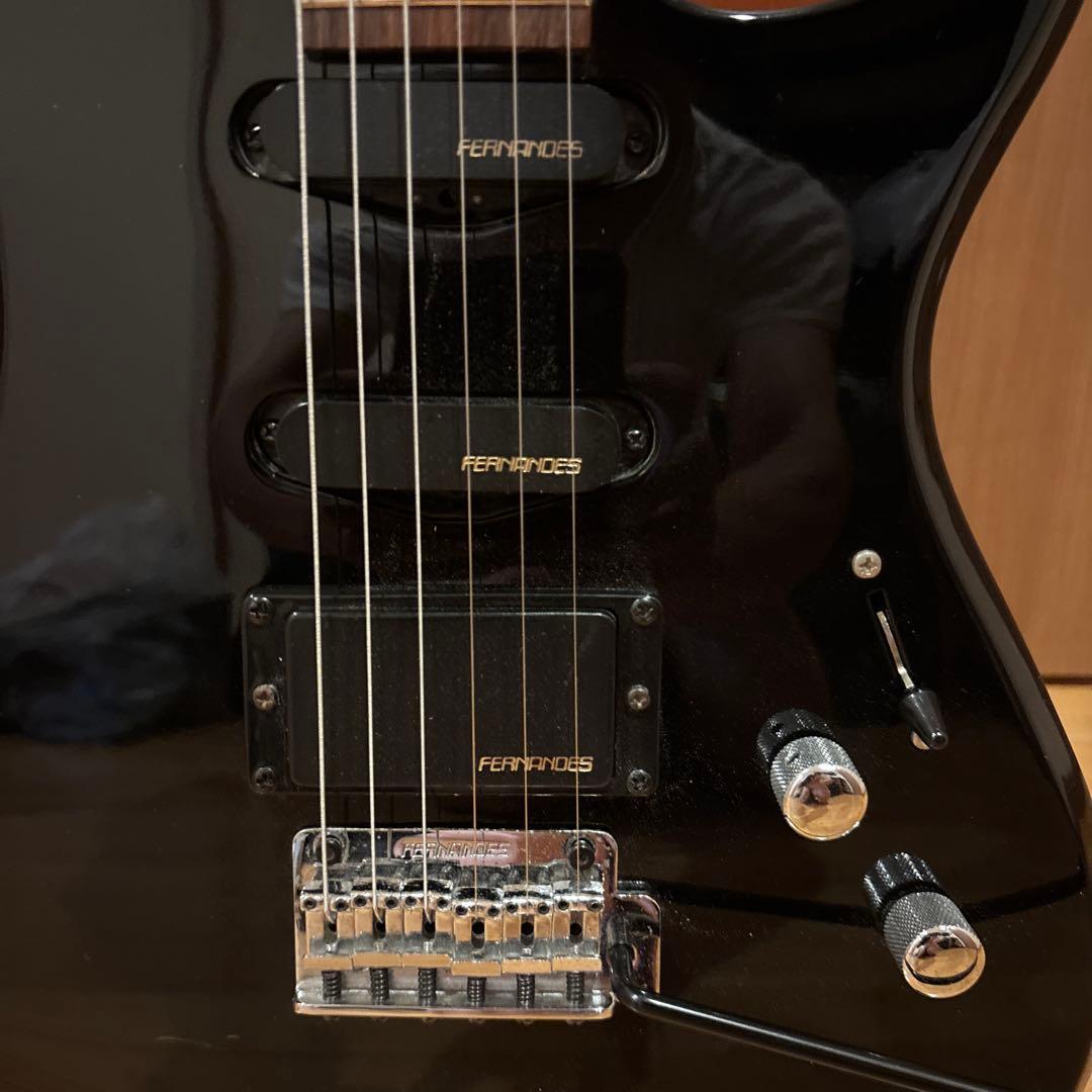 金ロゴ FERNANDES トレモロアーム付 新品弦張替済