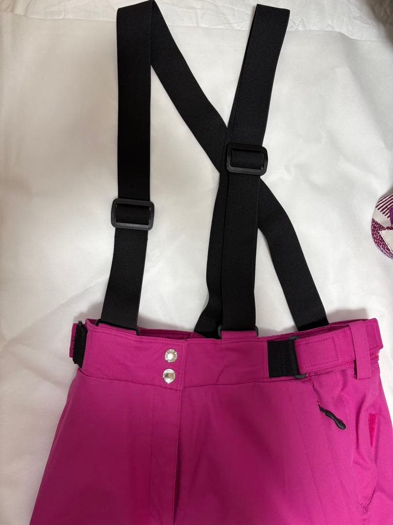 【美品】オンヨネスキーウェア新品 耐水圧10000mmピンク