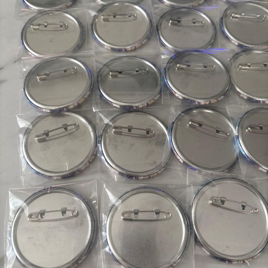 プロセカ　青柳冬弥　グリ缶　10A グリッター缶バッジ 純ブラ特訓後　30点