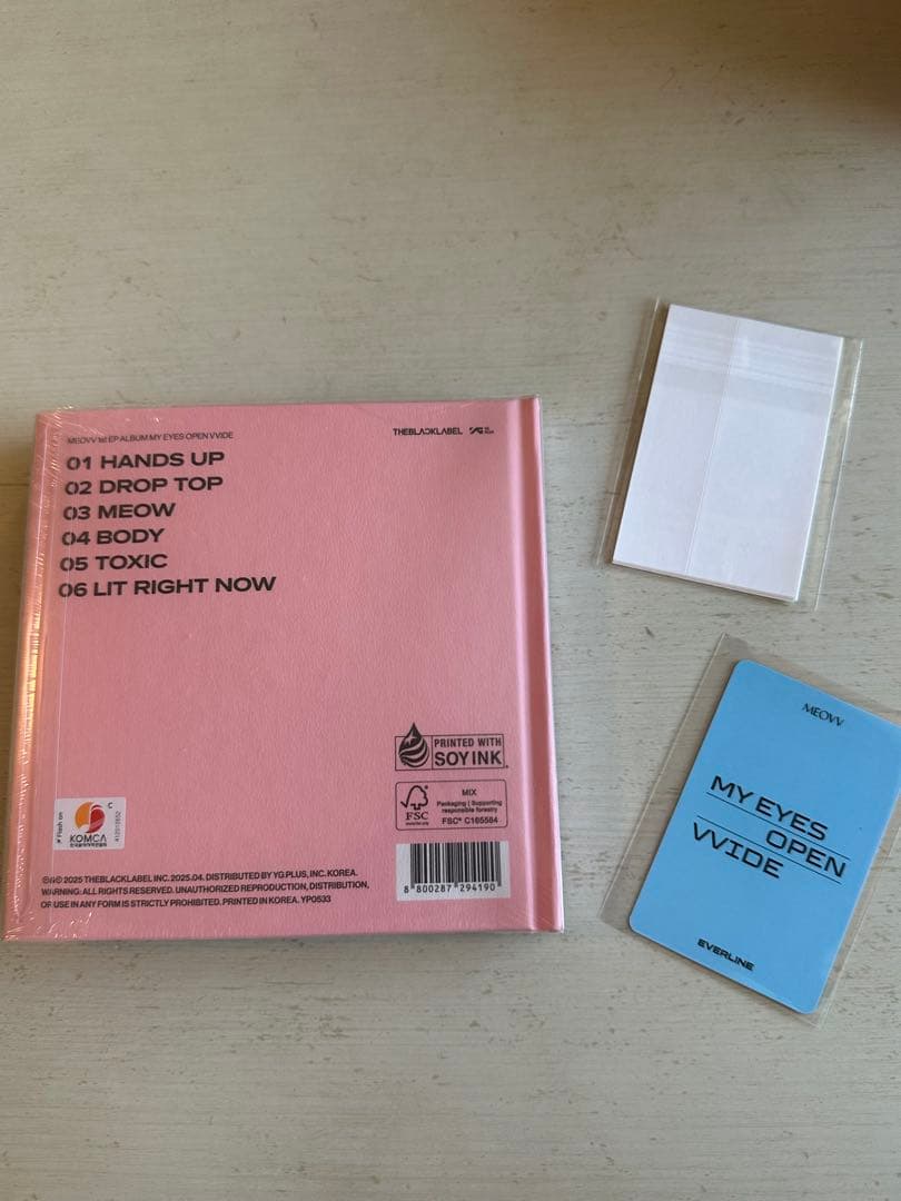 MEOVV 全員直筆サイン入りポスター&アルバムセット