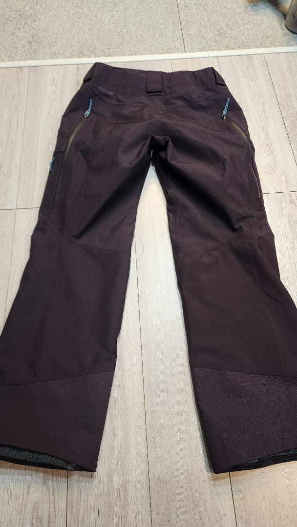 極美品11万patagonia スノーボードウェア&パンツM パタゴニア