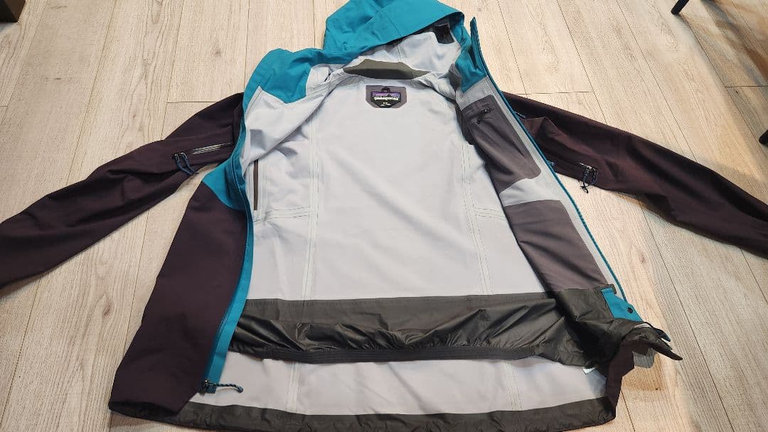 極美品11万patagonia スノーボードウェア&パンツM パタゴニア