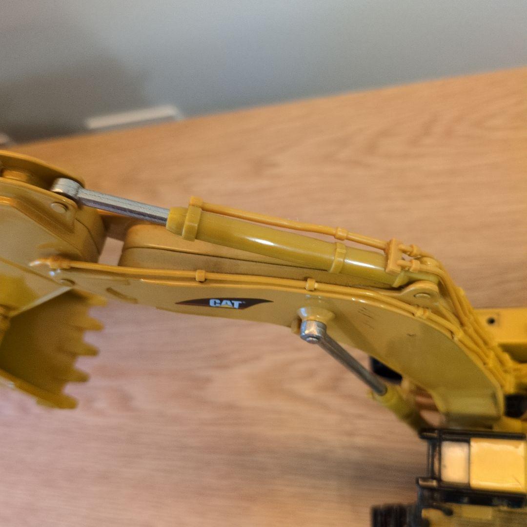 キャタピラー5110B　バックホー　重機ミニチュア　模型