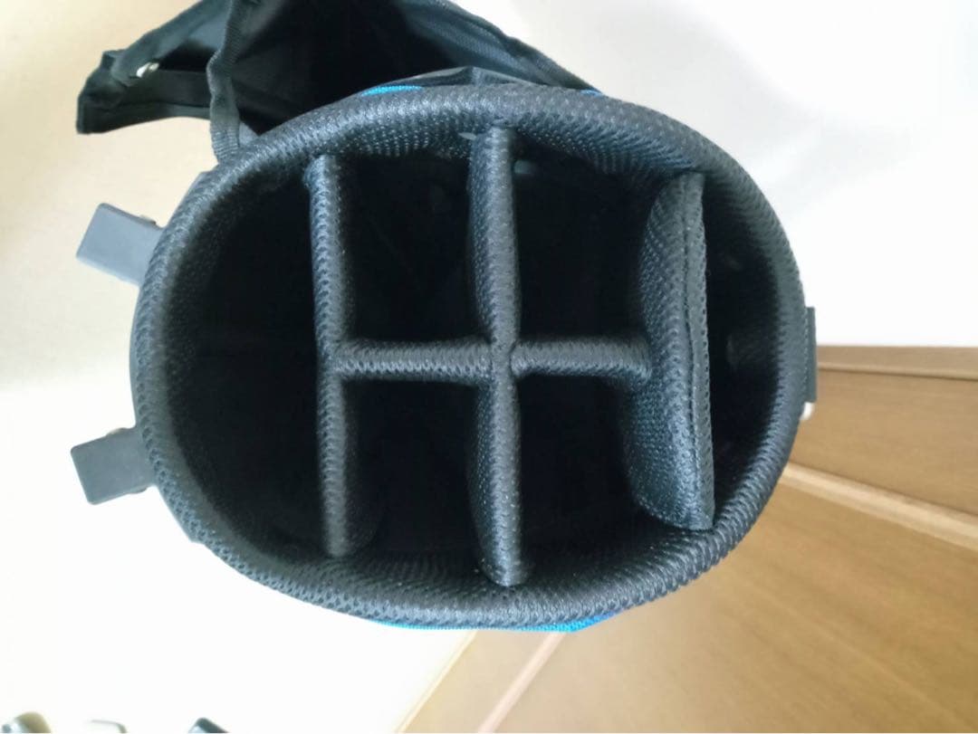 未使用　ゴルフバッグ・キャディバッグ 黒/青