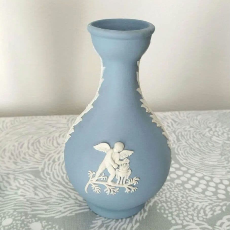 ウェッジウッド ジャスパーウェア花瓶 ペールブルー２点