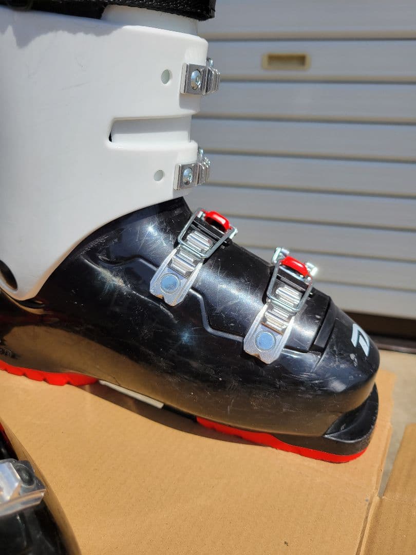 DALBELLO 子ども用スキーブーツ