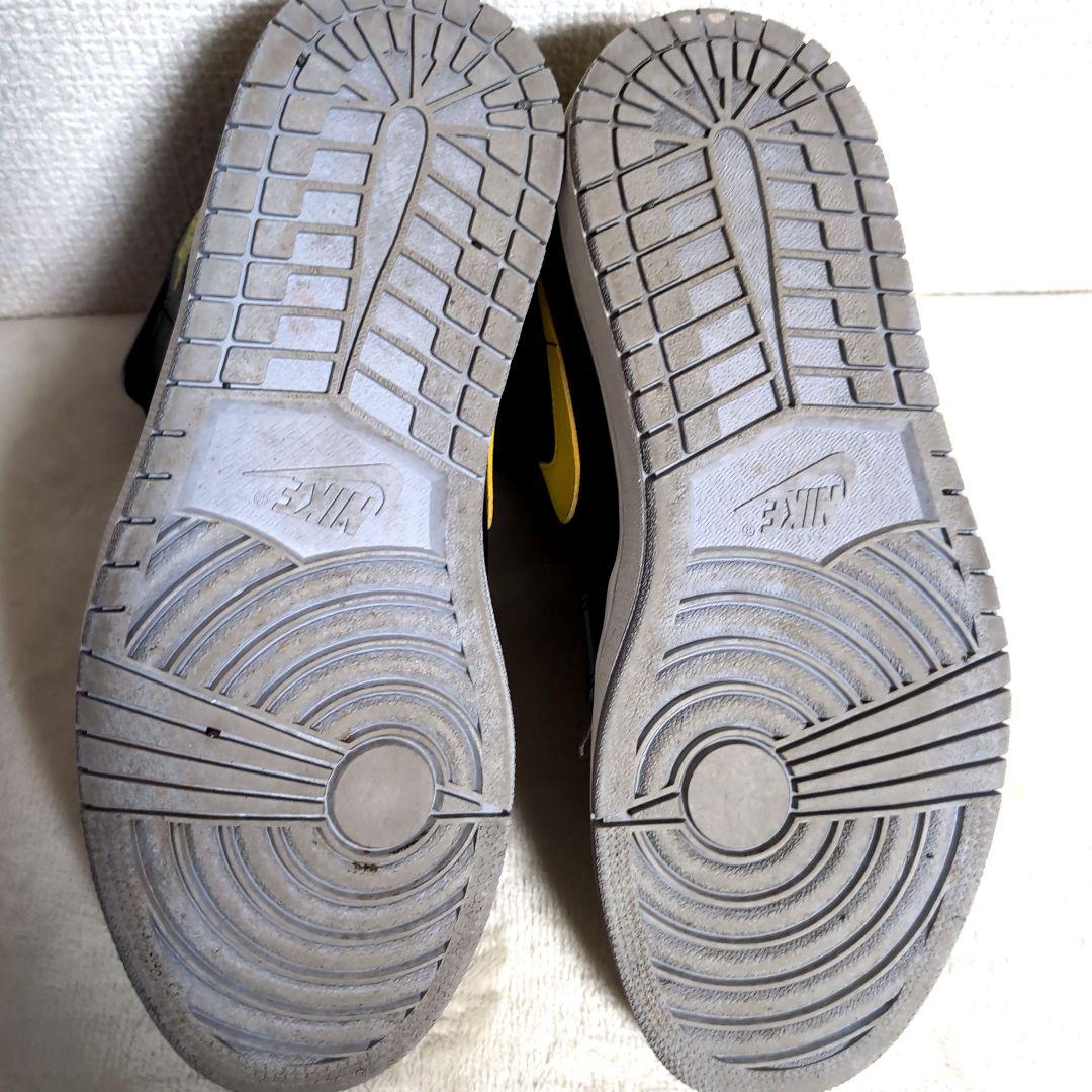 ew22 ナイキ エアジョーダン 1 ミッド スニーカー 黒×黄色 26cm