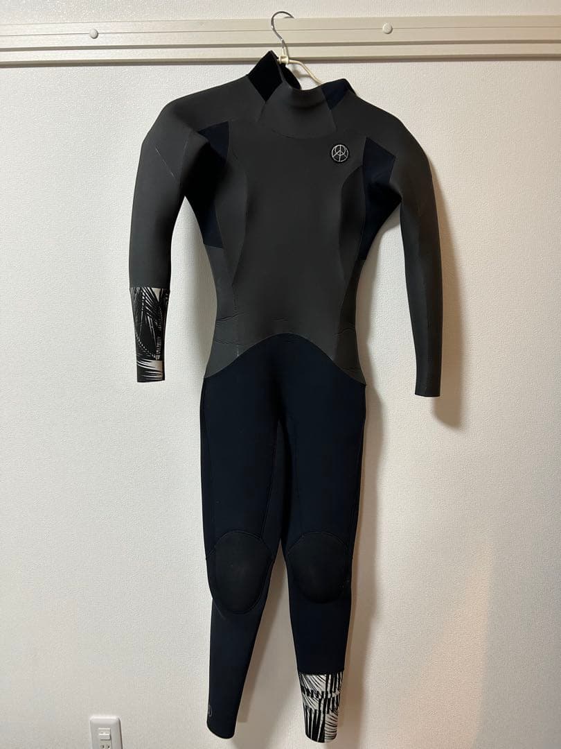 ウェットスーツ（約3〜4㎜） 長袖