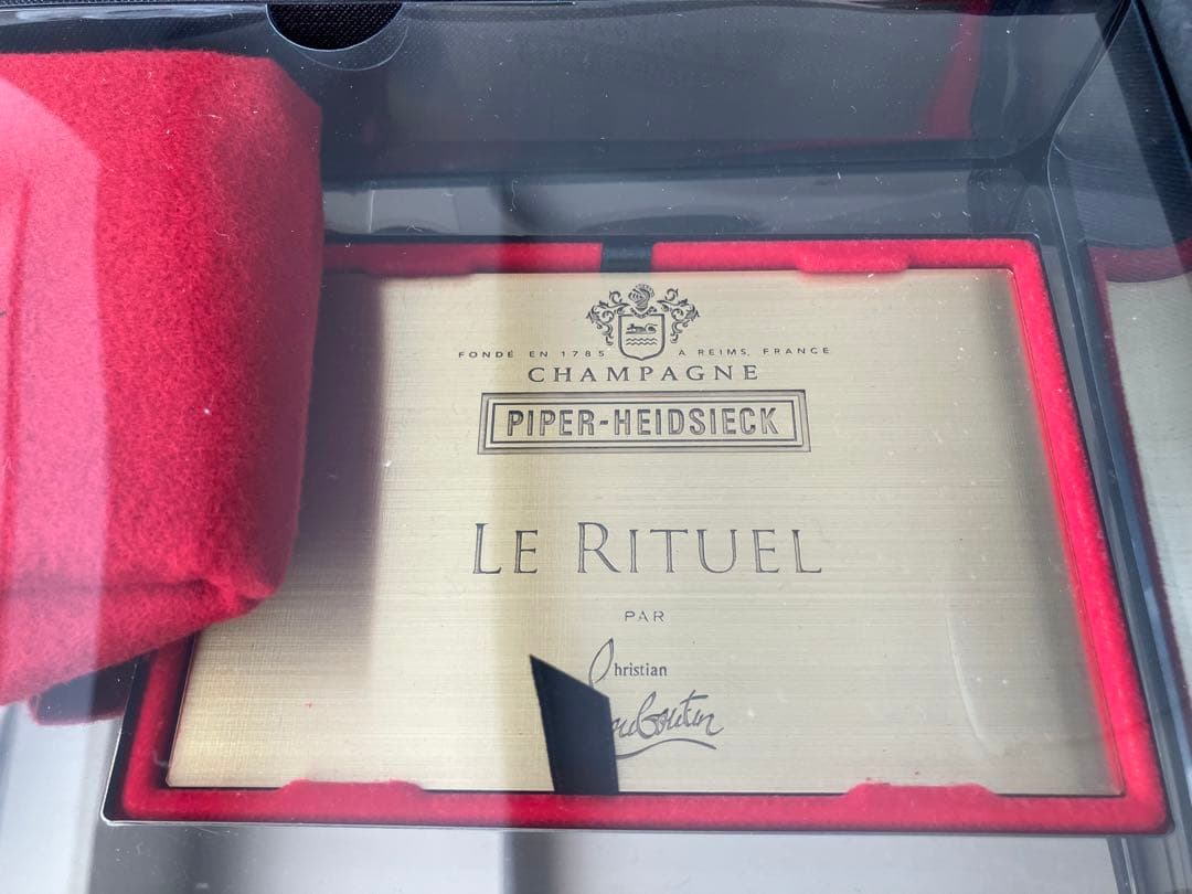 LE RITUEL　クリスチャンルブタン＆パイパーエドシック　限定コレクション