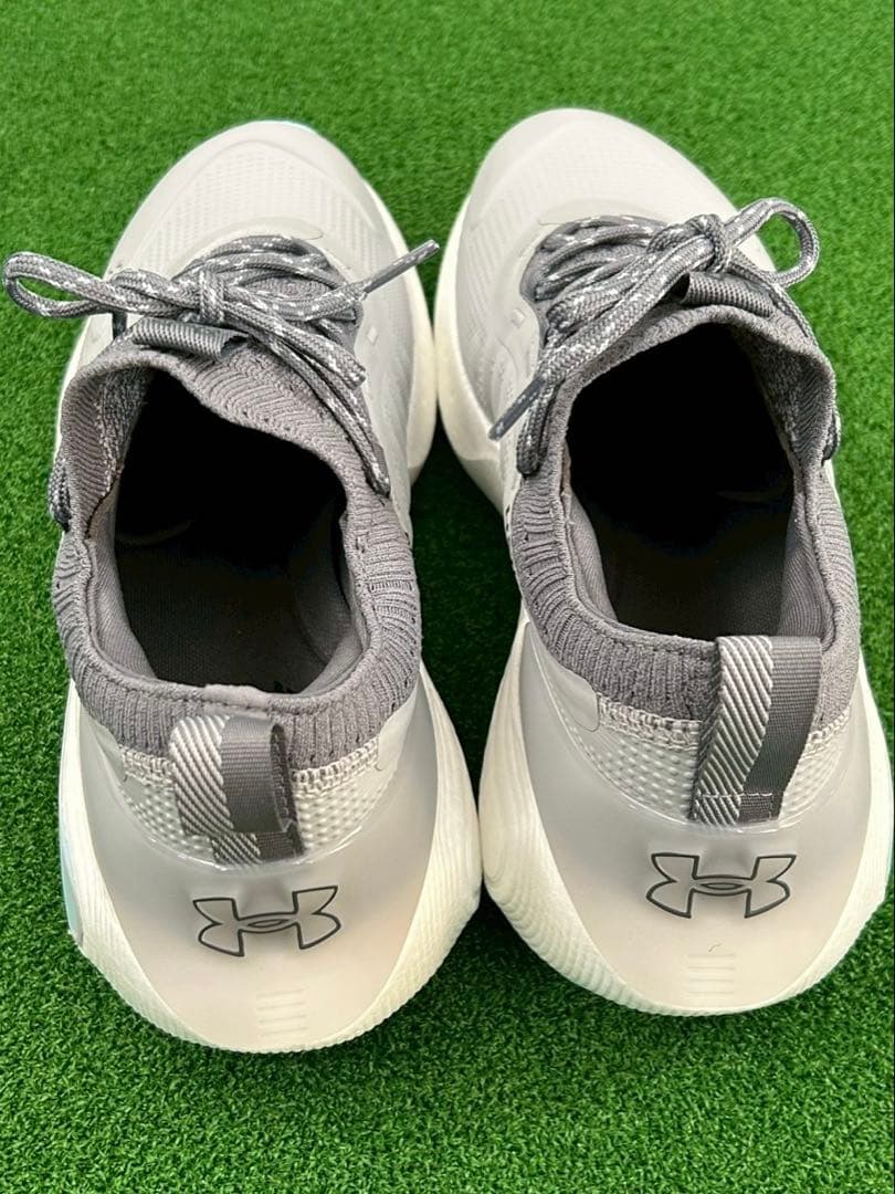 超美品　アンダーアーマー　Under Armour ゴルフシューズ
