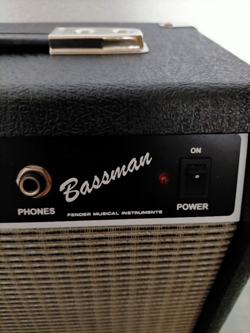 ベース Fender Bassman BM20CE