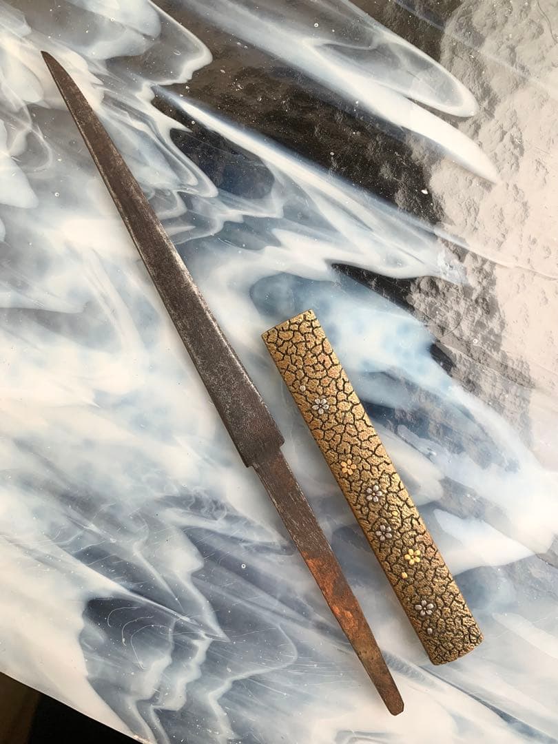 小柄　桜花弁図小袋　刀装具（15cm以下の合法サイズ）