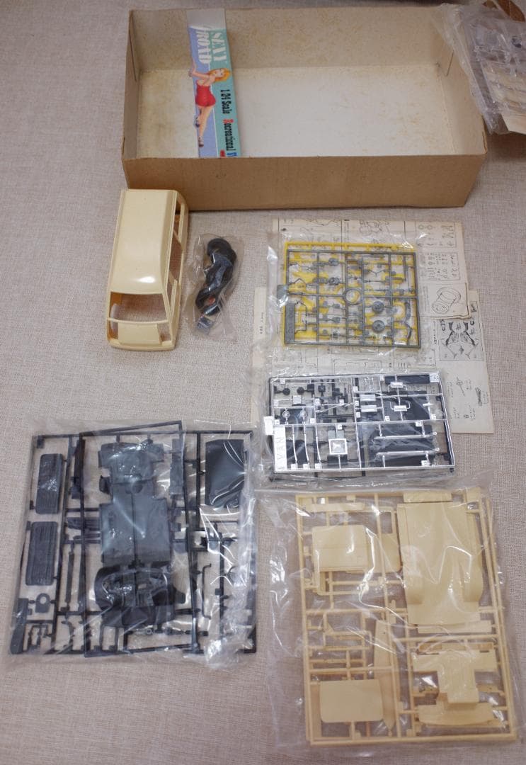 クランモデル 1/24 トヨタ ライトエース ハイルーフ