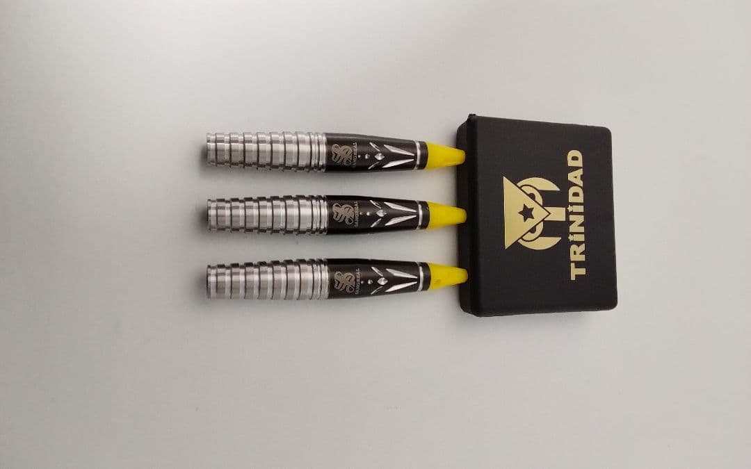 E*A様 サングリアル!坂口優希恵!極美品!新品同品!付録未開封!ダーツセット