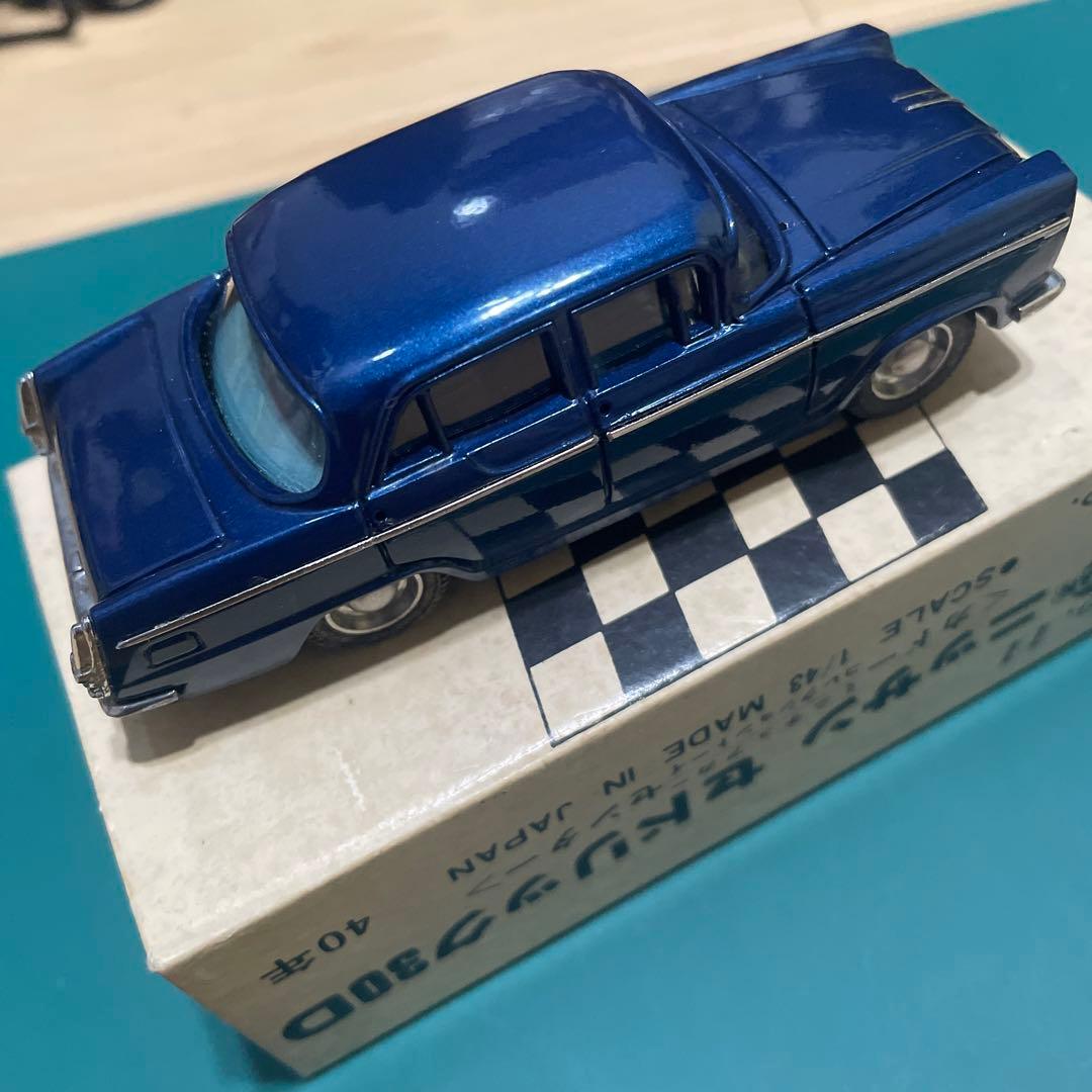 可堂玩具　カドー　ニッサン セドリック30D