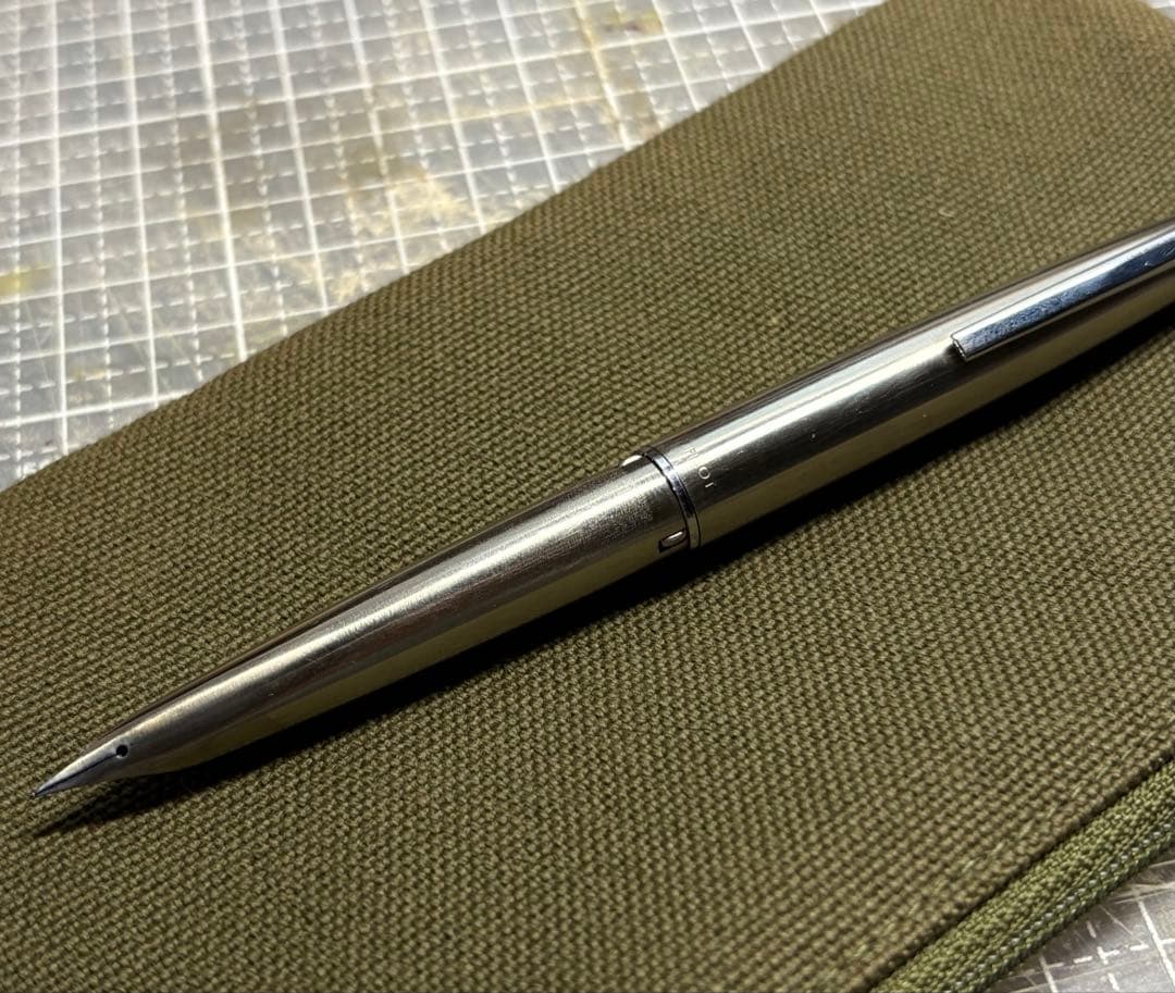 ミュー μ 万年筆 F字