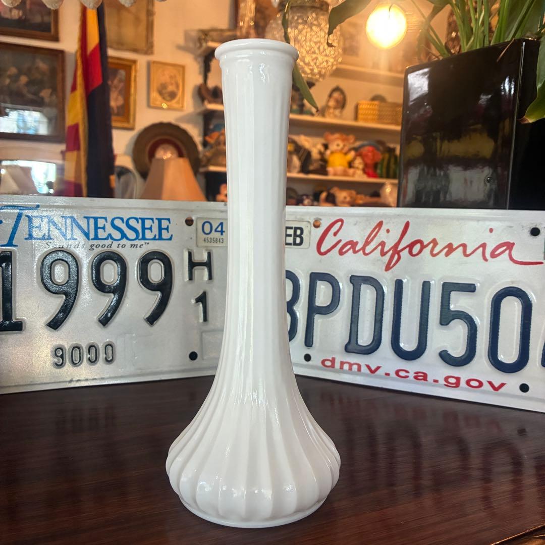 貴重！60's〜70's アメリカアンティーク　ミルクガラス花瓶 インテリア雑貨