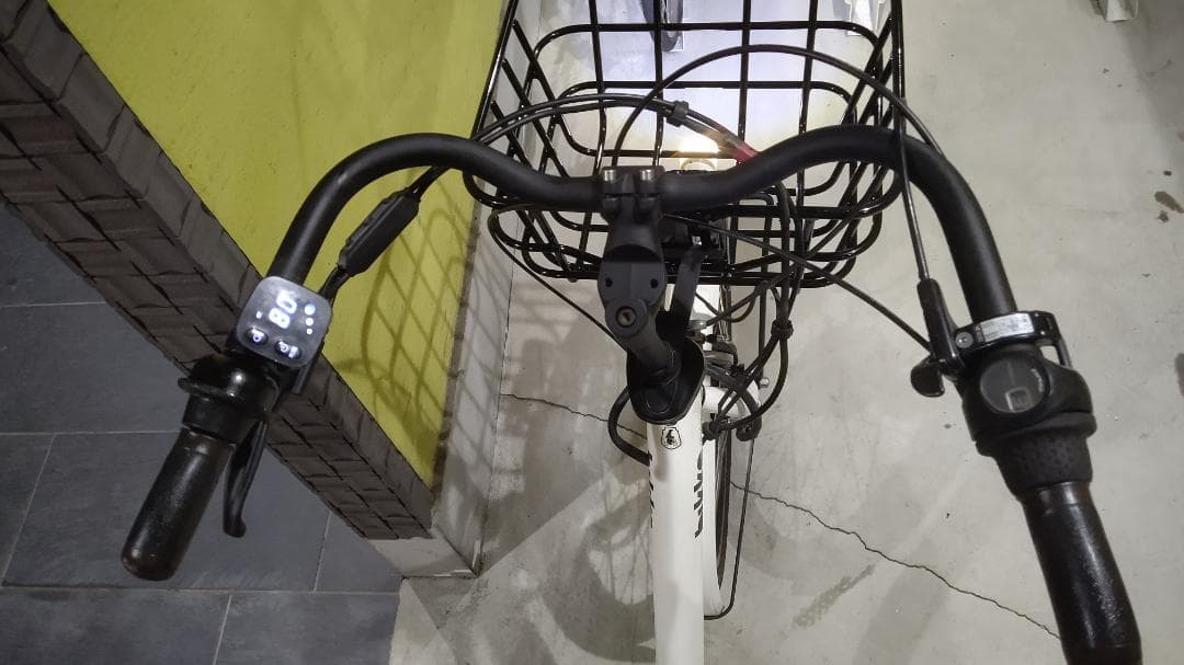 BIKKE　MOB　シートクッション新品　ブリヂストン　回生充電機能　電動自転車