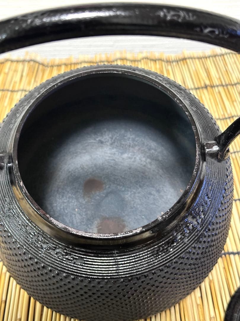 未使用、保管品　南部長寿堂造　１５型　鉄瓶　南部鉄瓶　南部鉄器　調理器具