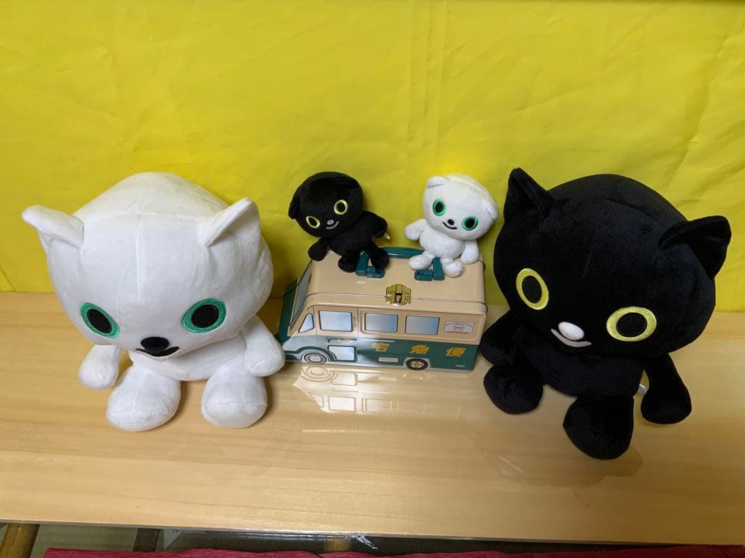「ヤマト運輸」白猫黒猫のぬいぐるみとお菓子缶(ウォークスルー)セット