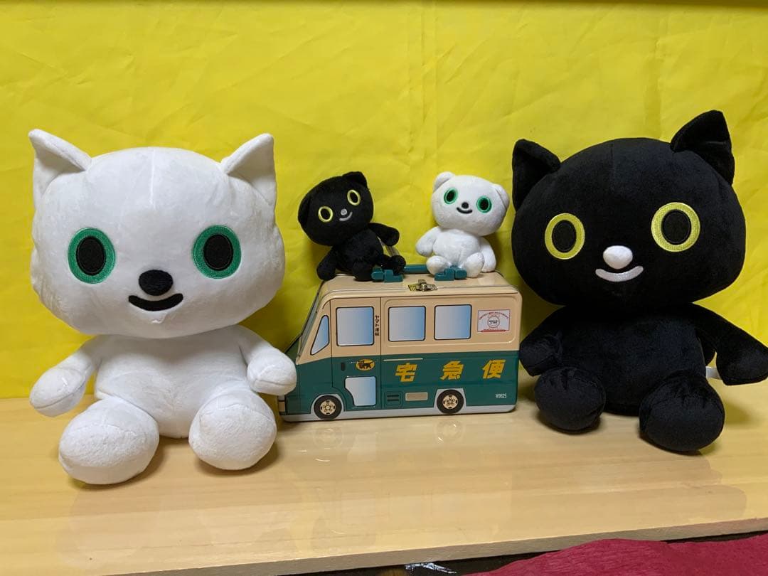 「ヤマト運輸」白猫黒猫のぬいぐるみとお菓子缶(ウォークスルー)セット