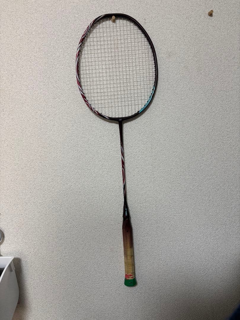 アストロクス100ZZ クレナイ　4U5 バドミントンラケット