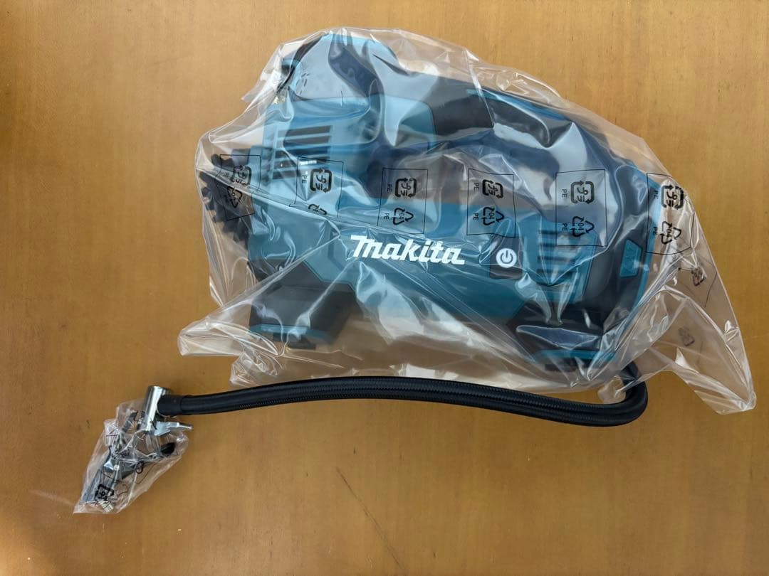 マキタ充電式空気入れ18V バッテリ充電器別売 MP180DZ ブルー