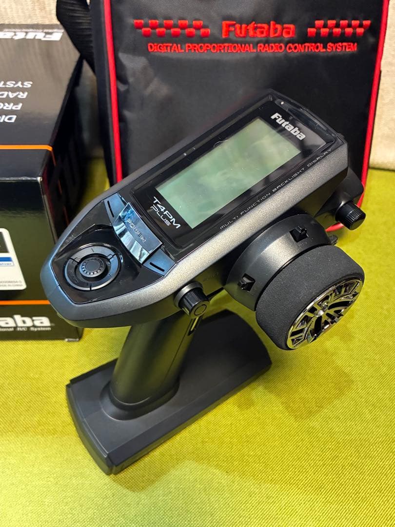 Futaba 4PM PLUS ほぼ新品　バッグ付