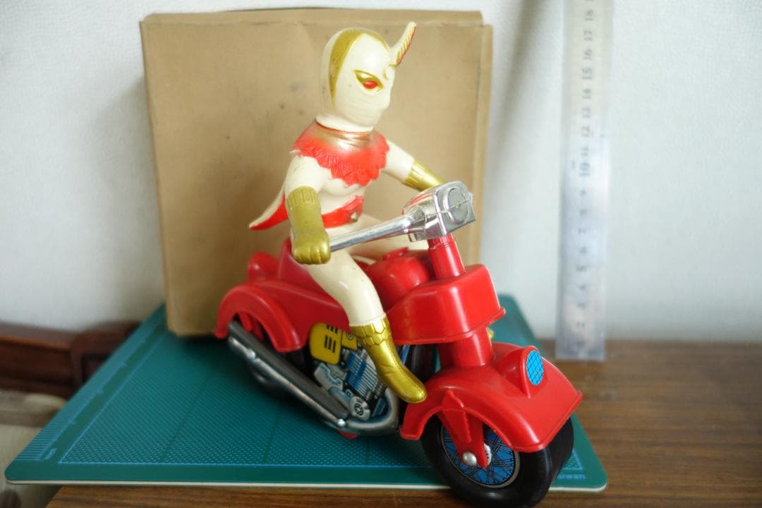 【訳アリ】※箱違い　昭和レトロ　正義のシンボルコンドールマン　バイク　マスダヤ