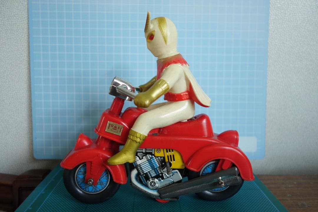 【訳アリ】※箱違い　昭和レトロ　正義のシンボルコンドールマン　バイク　マスダヤ