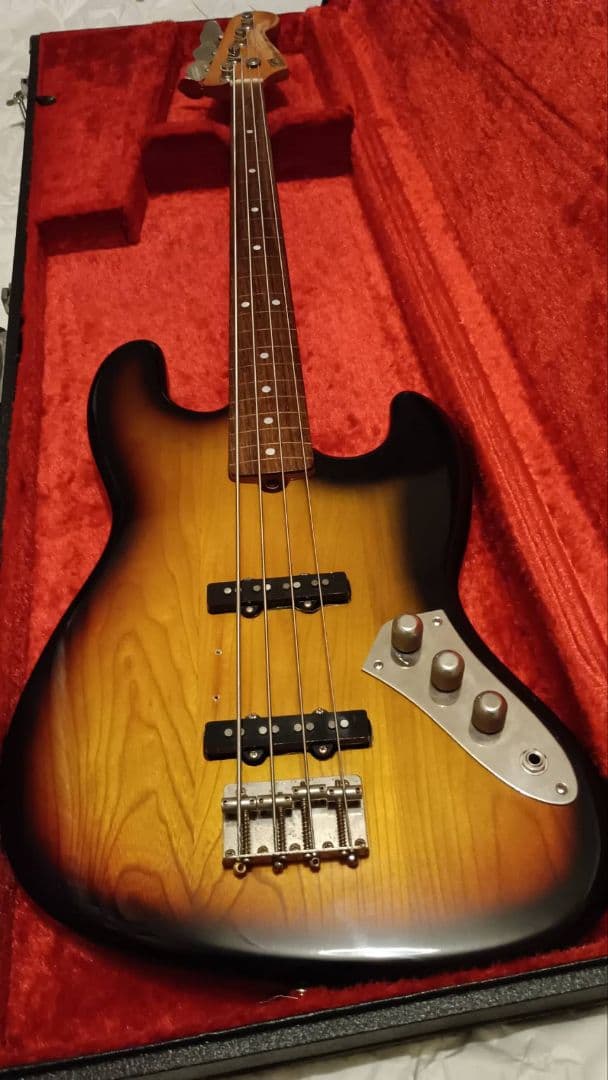 フェルナンデス　ジャズ・ベース・タイプ　フレットレス・ベース