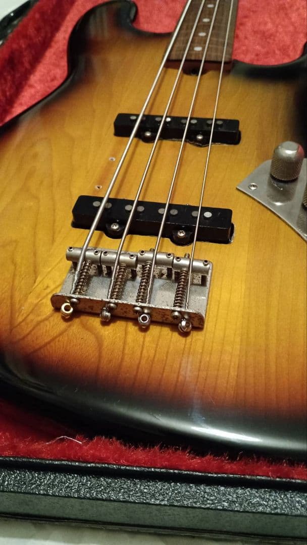 フェルナンデス　ジャズ・ベース・タイプ　フレットレス・ベース