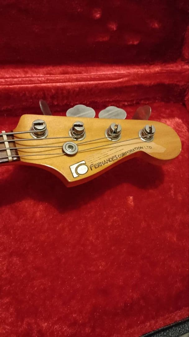 フェルナンデス　ジャズ・ベース・タイプ　フレットレス・ベース