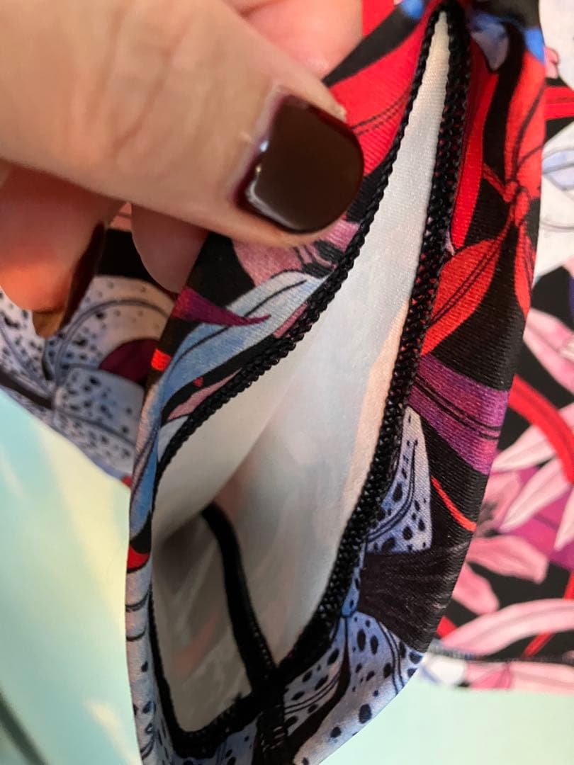 （美品）試着のみハワイで購入Lululemon 柄レギンスサイズ6 ルルレモン