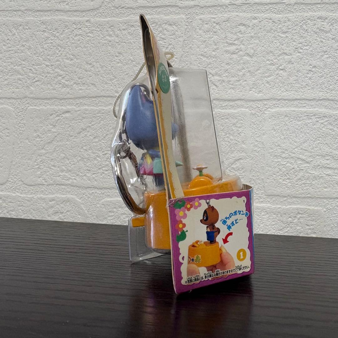 【新品未開封】劇場版どうぶつの森 シーンがかわるキーホルダー ブーケ 希少