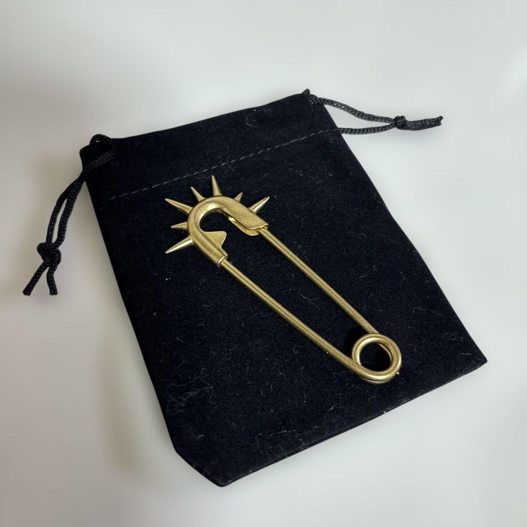 チェンソーマン 非売品 ヨウジヤマモト Ground y コラボ ブローチ