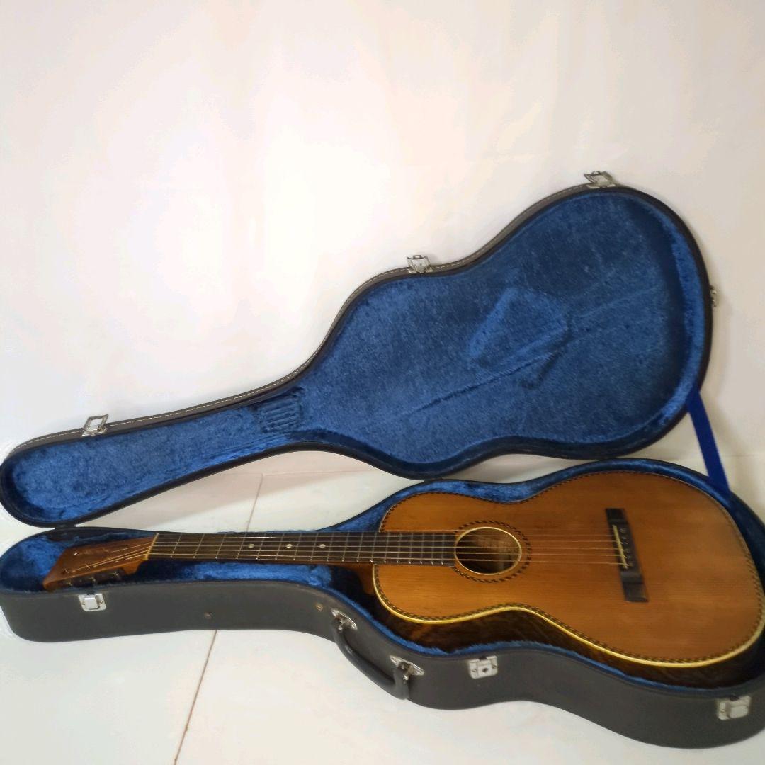 Regal Parlor 1920′-1930′ Acoustic Guitar