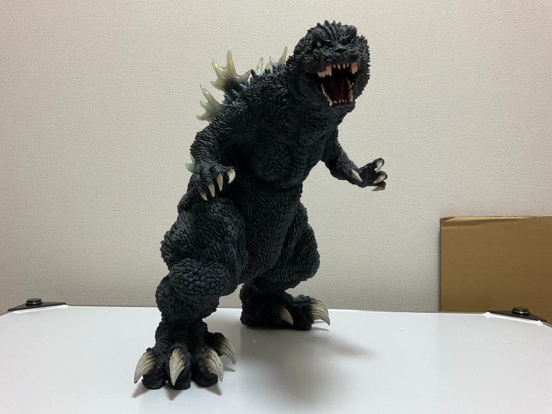 はるかさん専用 ゴジラ2001 ギガンティックシリーズ 背びれ発光イメージVer