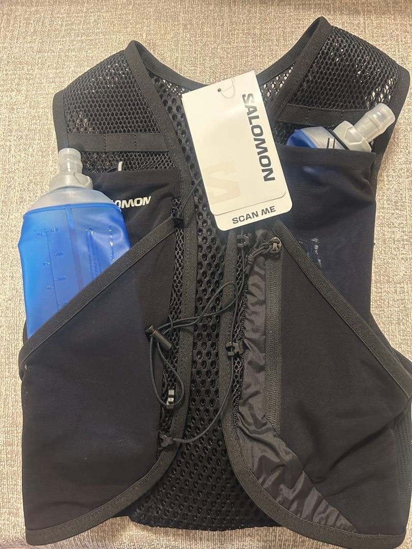 新品未使用。SALOMON ハイドレーションベスト S ブラック