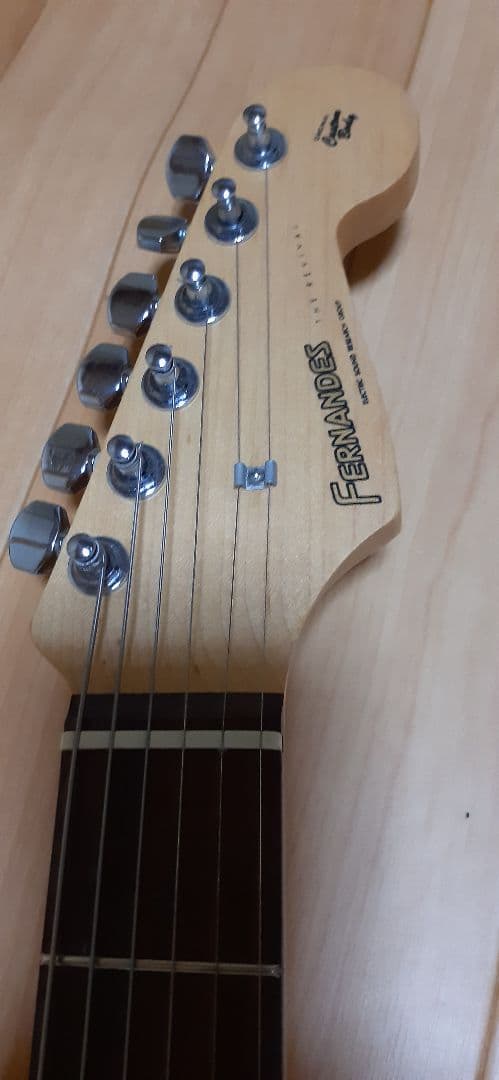 再々お値引きです【稀少】『フェルナンデス』ジャパンビンテージストラト