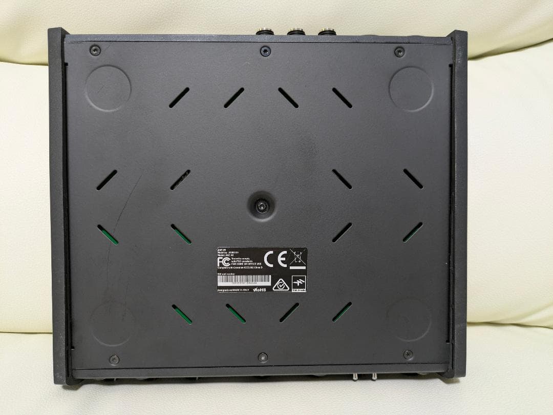 IK Multimedia AXE I/O オーディオインターフェイス