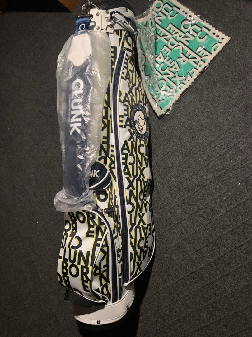 未使用品 CLUNK キャディバッグ 7型 ホワイト/ブラック/イエロー