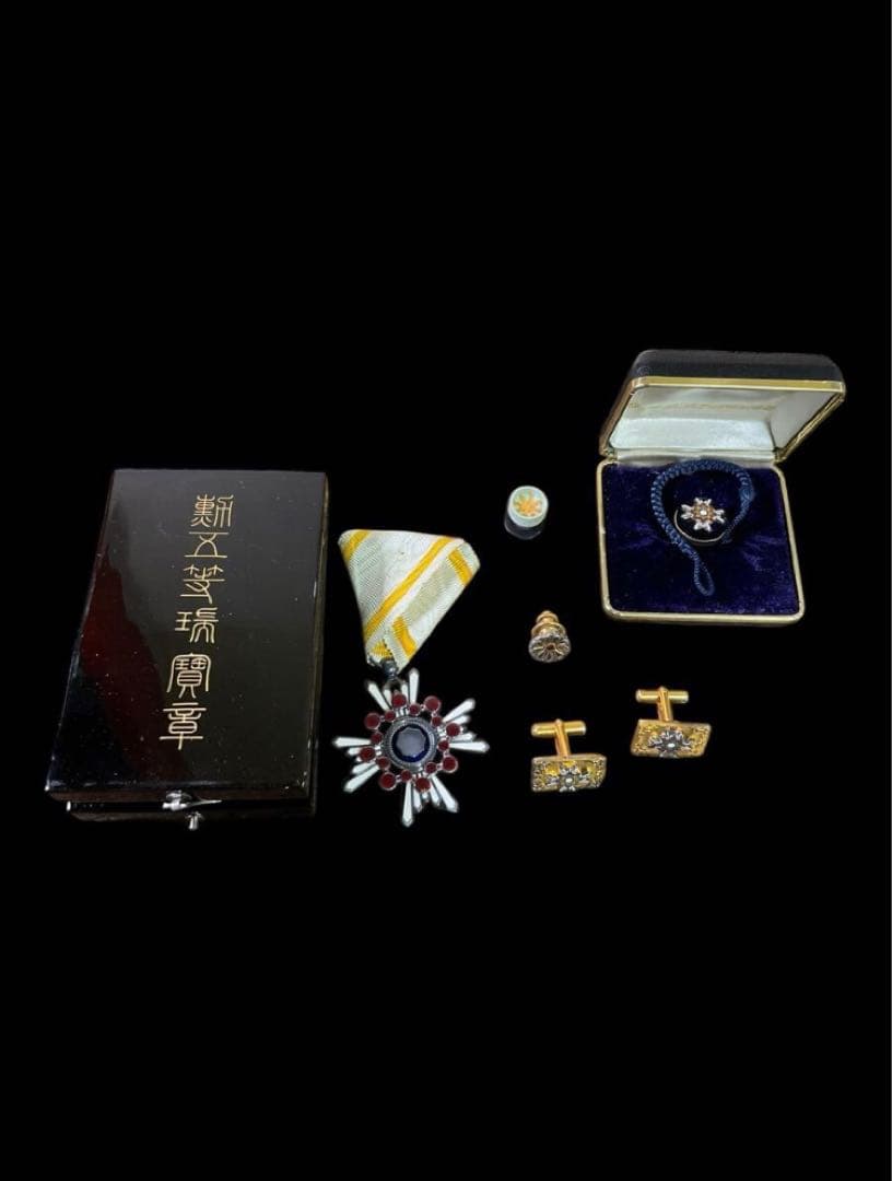 勲記 賞状 勲五等瑞宝章 純銀刻印 60g