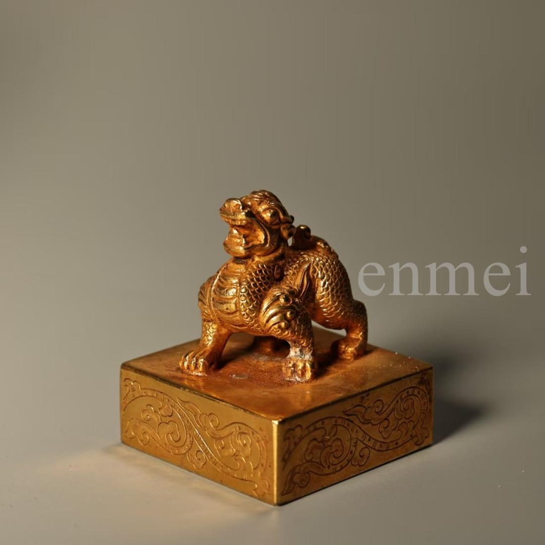 中国古美術・珍品旧藏・ 鎏金麒麟印章・高浮彫鏨刻・純銅製・木箱付・置物・風水開運