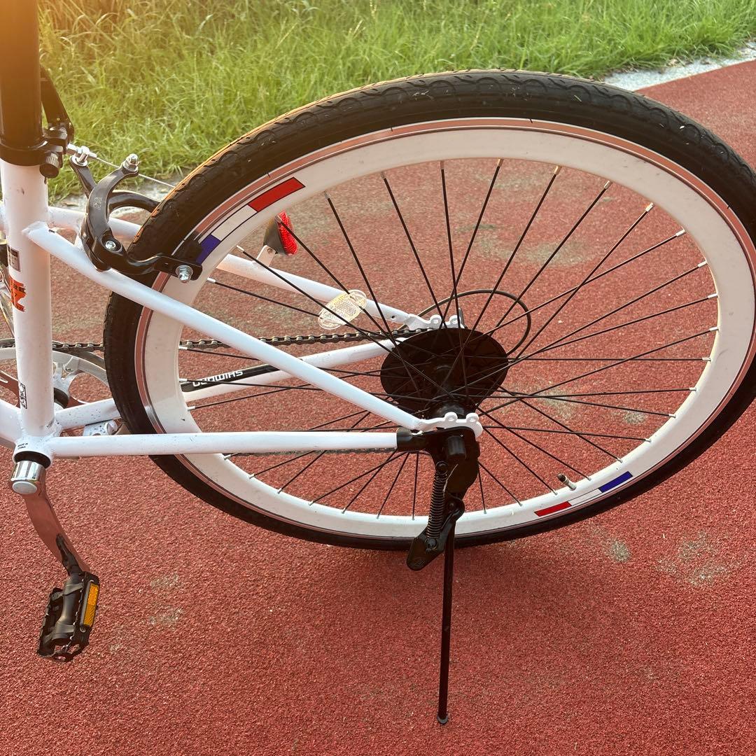 ホワイト クロスバイク 26インチ フラットハンドル