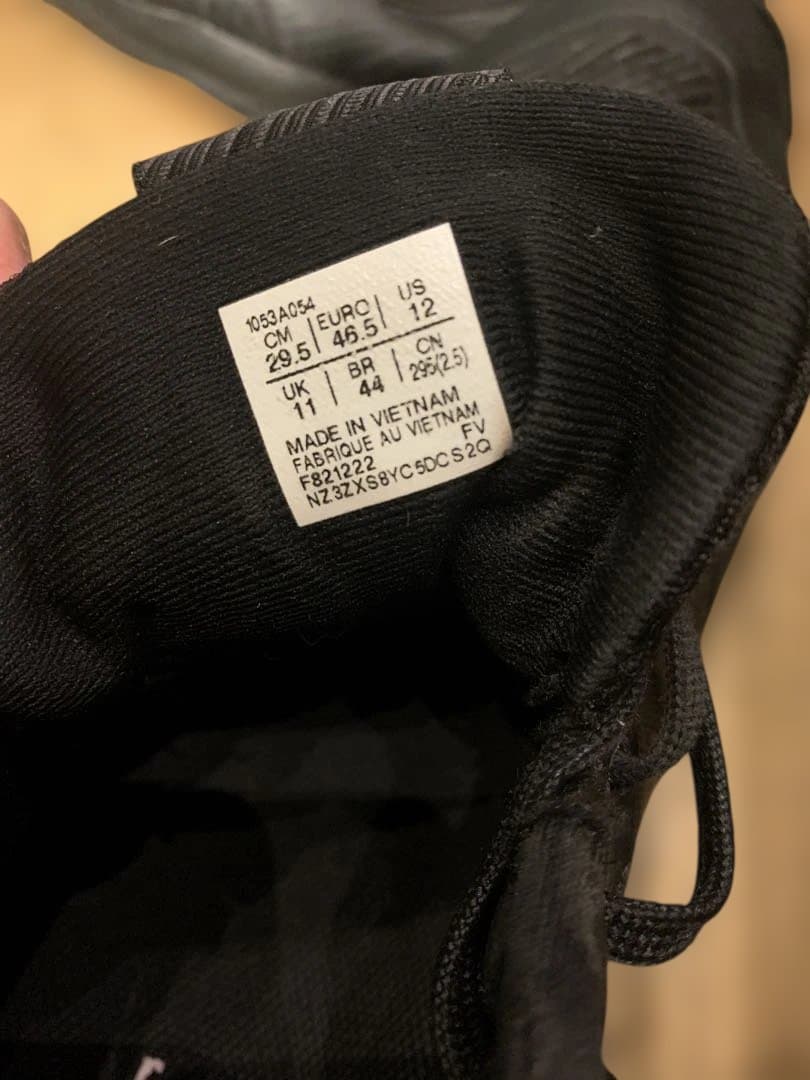 ASICS バレーボールシューズ 2足セット